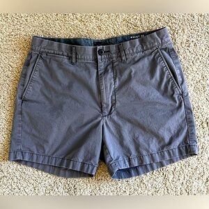 J Crew Men’s Grey Stretch Chino Shorts 32” W 5” Inseam